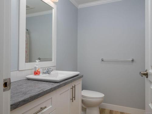 7444 Bell Rd, Port Alberni, BC - Indoor Photo Showing Bathroom