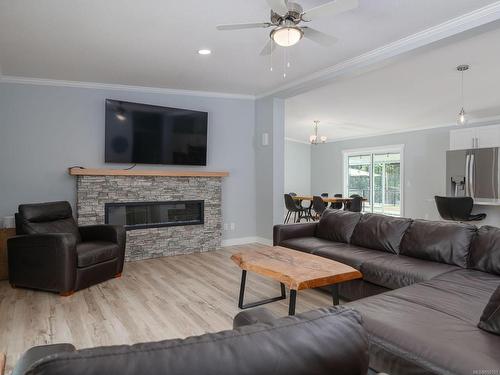 7444 Bell Rd, Port Alberni, BC - Indoor Photo Showing Living Room With Fireplace