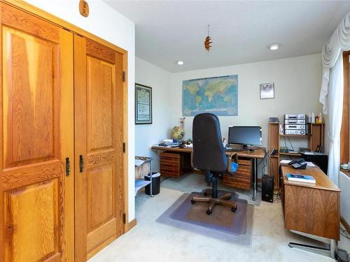 4111 Mikkelson Frontage Road, Tappen, BC - Indoor Photo Showing Office