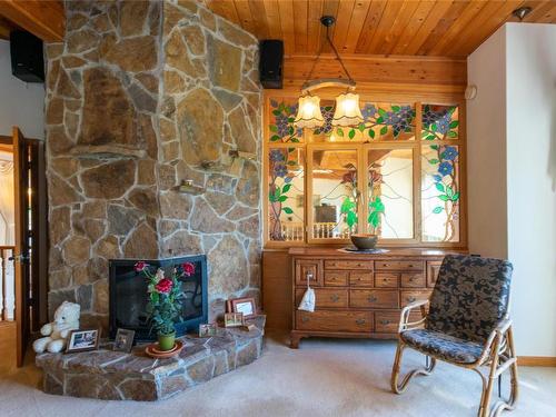 4111 Mikkelson Frontage Road, Tappen, BC - Indoor With Fireplace