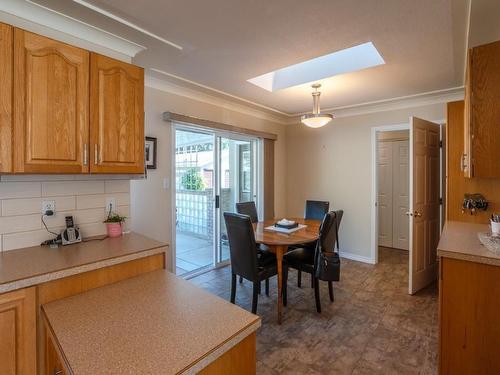 2631 Forsyth Drive, Penticton, BC - Indoor Photo Showing Dining Room