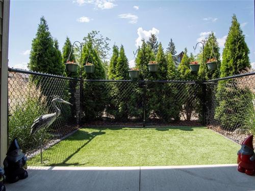 25-2444 York Avenue, Armstrong, BC - Outdoor With Backyard