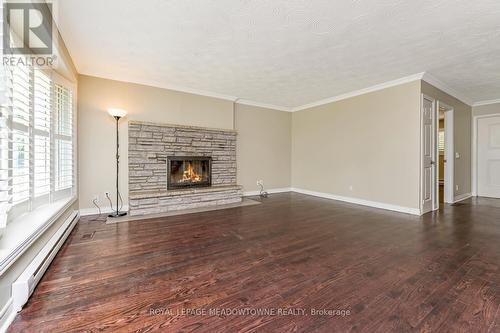 9227 Sixth Line, Halton Hills, ON - Indoor Photo Showing Living Room With Fireplace