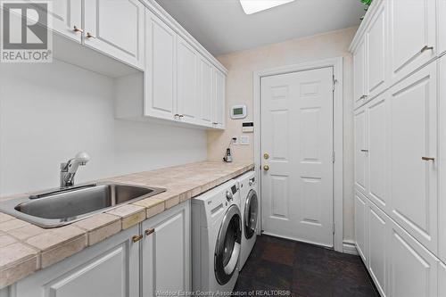 214 Crystal Bay, Amherstburg, ON - Indoor Photo Showing Laundry Room