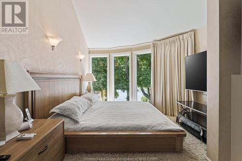 214 Crystal Bay, Amherstburg, ON - Indoor Photo Showing Bedroom