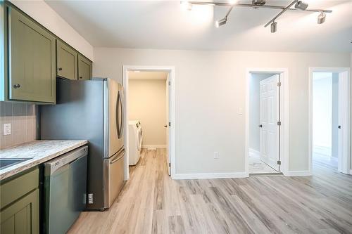 43 Mahony Avenue|Unit #1, Hamilton, ON - Indoor Photo Showing Kitchen