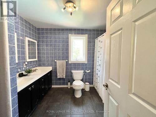 133 Shannonville Rd, Tyendinaga, ON - Indoor Photo Showing Bathroom