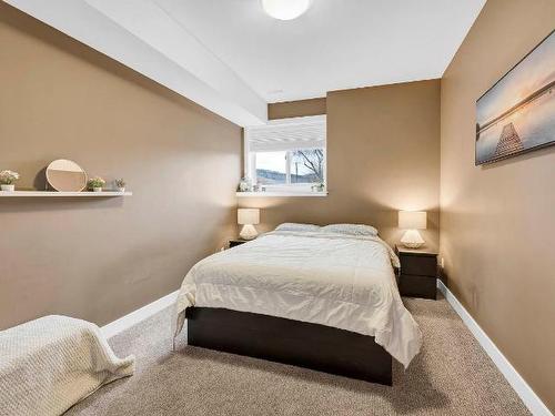 6920 Savona Access Rd, Kamloops, BC - Indoor Photo Showing Bedroom