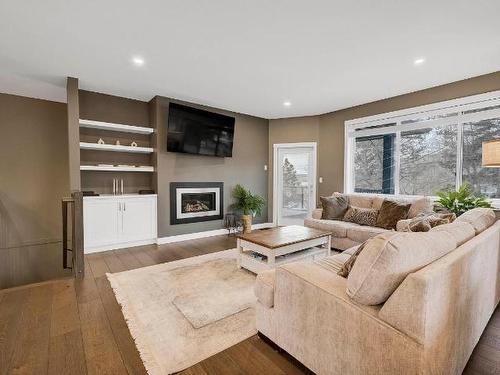 6920 Savona Access Rd, Kamloops, BC - Indoor Photo Showing Living Room With Fireplace