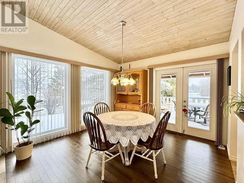 6476 Messner Road, Horse Lake, BC - Indoor Photo Showing Dining Room