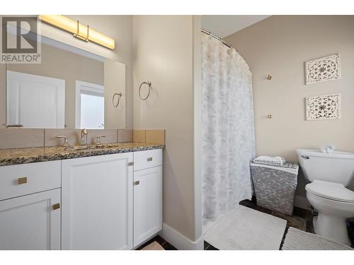 11014 Mountford Avenue, Summerland, BC - Indoor Photo Showing Bathroom