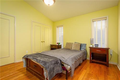 57 Talbot Avenue, Welland, ON - Indoor Photo Showing Bedroom