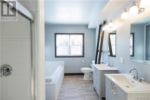 326 Ch De La Grande-Riviere, Saint-Léonard, NB - Indoor Photo Showing Bathroom