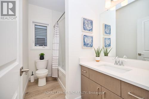 27 Beachwalk Crescent, Fort Erie, ON - Indoor Photo Showing Bathroom