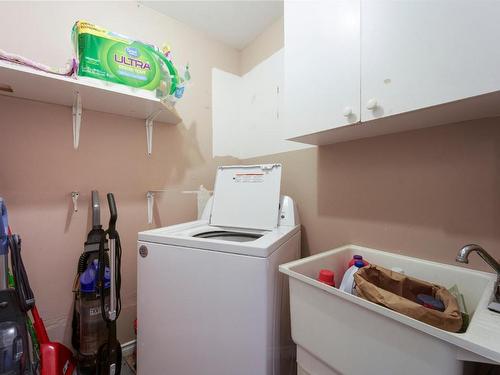 1927 Sage Place, Merritt, BC - Indoor Photo Showing Laundry Room