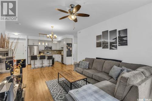 106 1035 Moss Avenue, Saskatoon, SK - Indoor Photo Showing Living Room