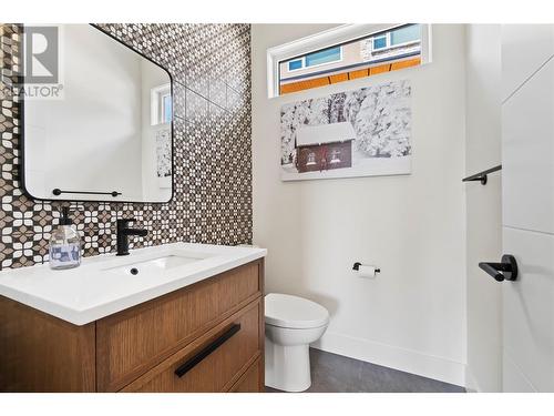 460 Feathertop Way, Big White, BC - Indoor Photo Showing Bathroom
