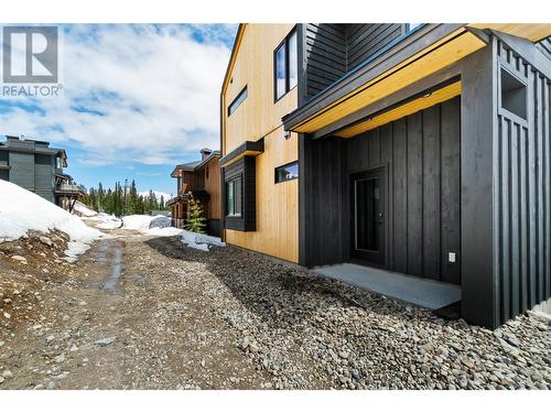 460 Feathertop Way, Big White, BC - Outdoor With Exterior