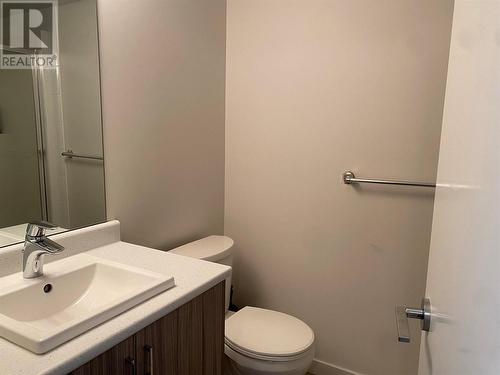 695 Academy Way Unit# 207, Kelowna, BC - Indoor Photo Showing Bathroom