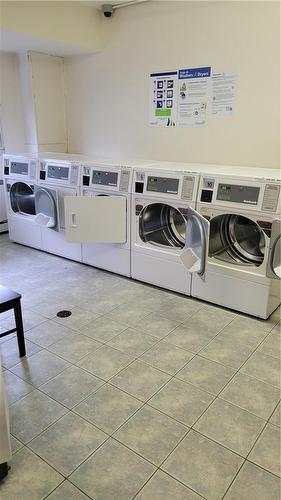 1950 Main Street W|Unit #303, Hamilton, ON - Indoor Photo Showing Laundry Room