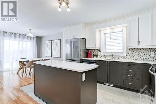 165 Darquise Street, Rockland, ON - Indoor Photo Showing Kitchen With Upgraded Kitchen
