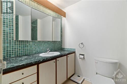 373 Laurier Avenue E Unit#301, Ottawa, ON - Indoor Photo Showing Bathroom
