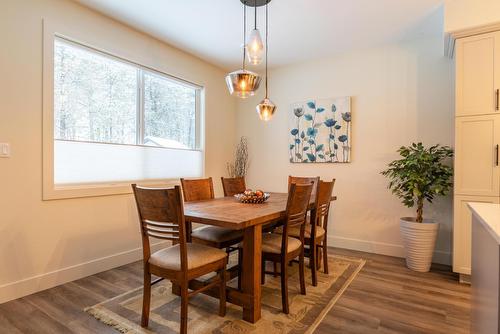 740 Prairie South Road, Castlegar, BC - Indoor Photo Showing Dining Room
