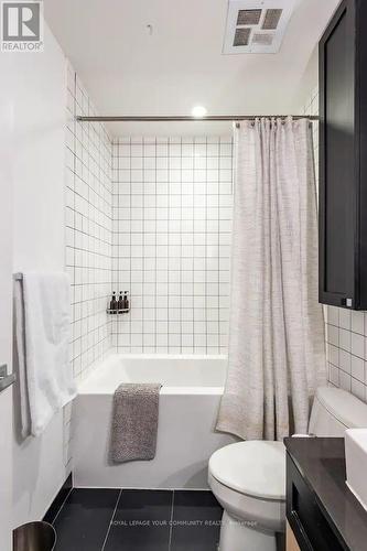 #408 -783 Bathurst St, Toronto, ON - Indoor Photo Showing Bathroom
