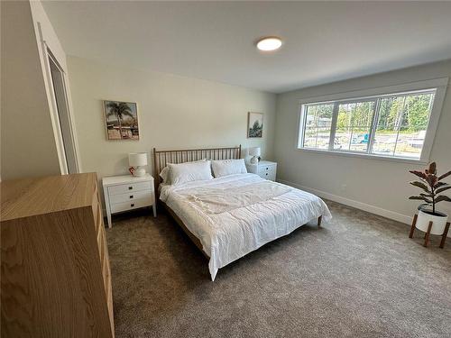 103-2580 Brookfield Dr, Courtenay, BC - Indoor Photo Showing Bedroom