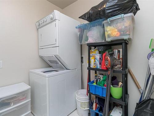 305-2777 Barry Rd, Mill Bay, BC - Indoor Photo Showing Laundry Room