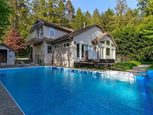 4712 Shell Beach Rd, Ladysmith, BC - Outdoor With In Ground Pool
