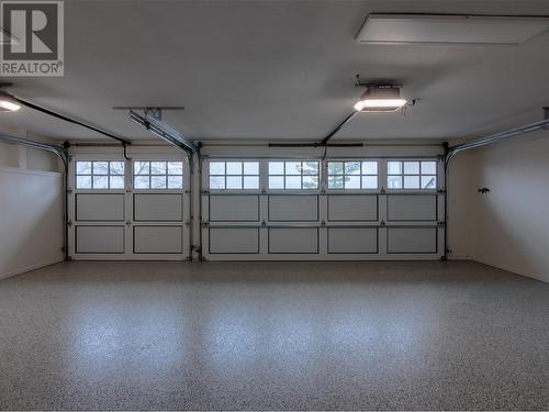 2632 Forsyth Drive, Penticton, BC - Indoor Photo Showing Garage