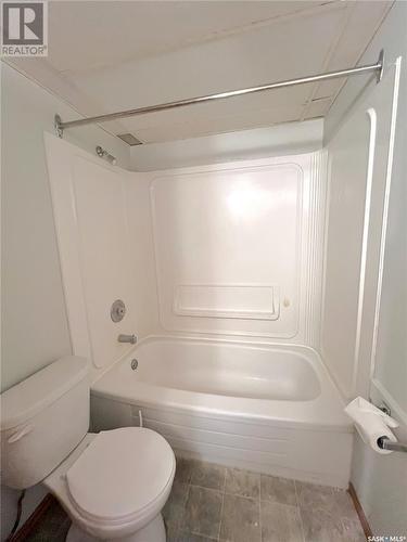 9043 Panton Avenue, North Battleford, SK - Indoor Photo Showing Bathroom