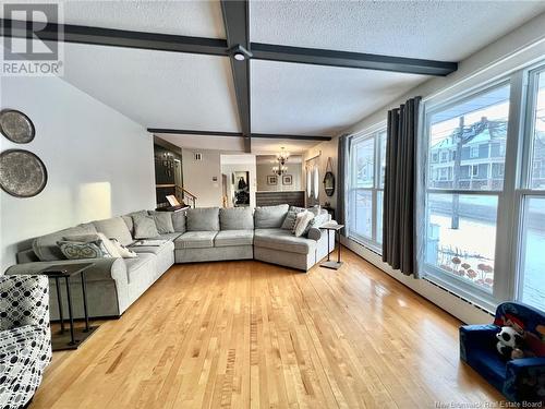 30 Prince William Street, Campbellton, NB - Indoor Photo Showing Living Room