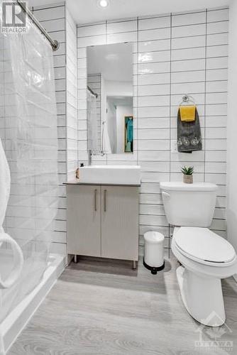 211 Besserer Street Unit#1310, Ottawa, ON - Indoor Photo Showing Bathroom
