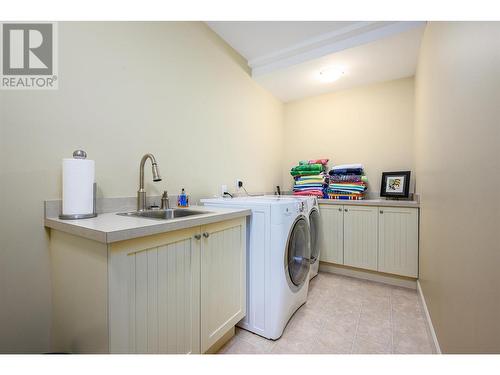 9845 Eastside Road Unit# 159, Vernon, BC - Indoor Photo Showing Laundry Room