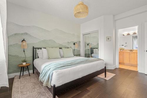 201 - 7307 Prospector Avenue, Radium Hot Springs, BC - Indoor Photo Showing Bedroom