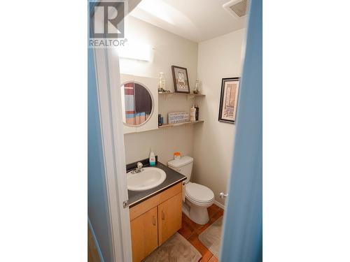 8703-8707 89 Avenue, Fort St. John, BC - Indoor Photo Showing Bathroom