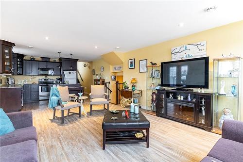 In-Law Suite - 226 Woolverton Road, Grimsby, ON - Indoor Photo Showing Living Room