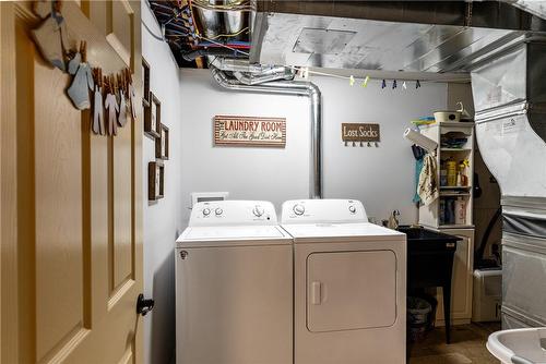 In-Law Suite - 226 Woolverton Road, Grimsby, ON - Indoor Photo Showing Laundry Room
