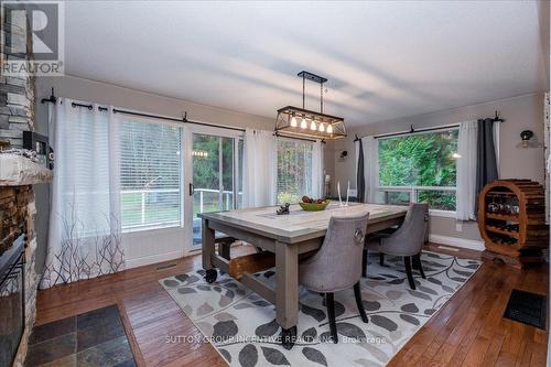 1043 Peter Street West St W, Oro-Medonte, ON - Indoor Photo Showing Dining Room