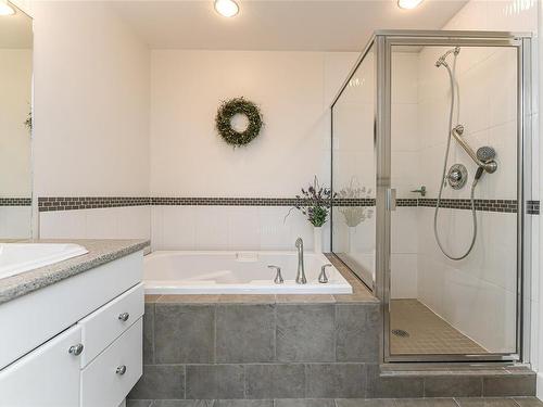 2102-44 Anderton Ave, Courtenay, BC - Indoor Photo Showing Bathroom