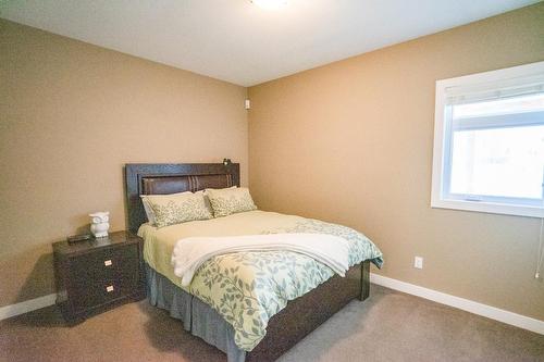 13 - 640 Upper Lakeview Road, Invermere, BC - Indoor Photo Showing Bedroom