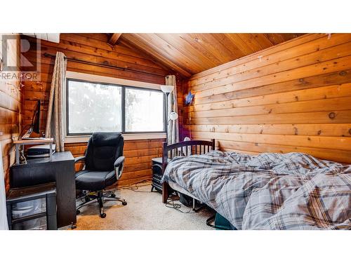 2325 Fletcher Avenue, Armstrong, BC - Indoor Photo Showing Bedroom