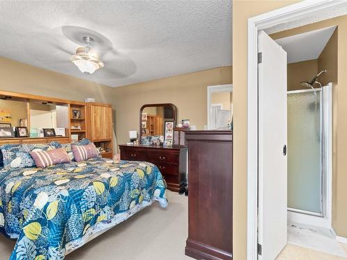 3003 11 Street, Vernon, BC - Indoor Photo Showing Bedroom