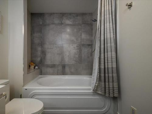 270 Crestline Terr, Nanaimo, BC - Indoor Photo Showing Bathroom