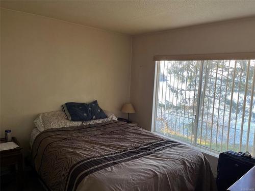324 Easthom Rd, Gabriola Island, BC - Indoor Photo Showing Bedroom