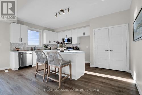 6849 Royal Magnolia Ave E, London, ON - Indoor Photo Showing Kitchen