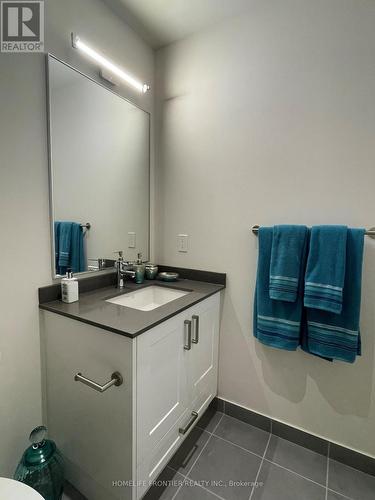 310 - 99 John Street, Toronto, ON - Indoor Photo Showing Bathroom