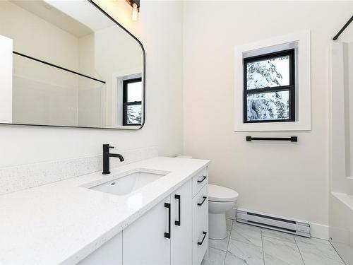 650 Arrowsmith Ridge, Courtenay, BC - Indoor Photo Showing Bathroom